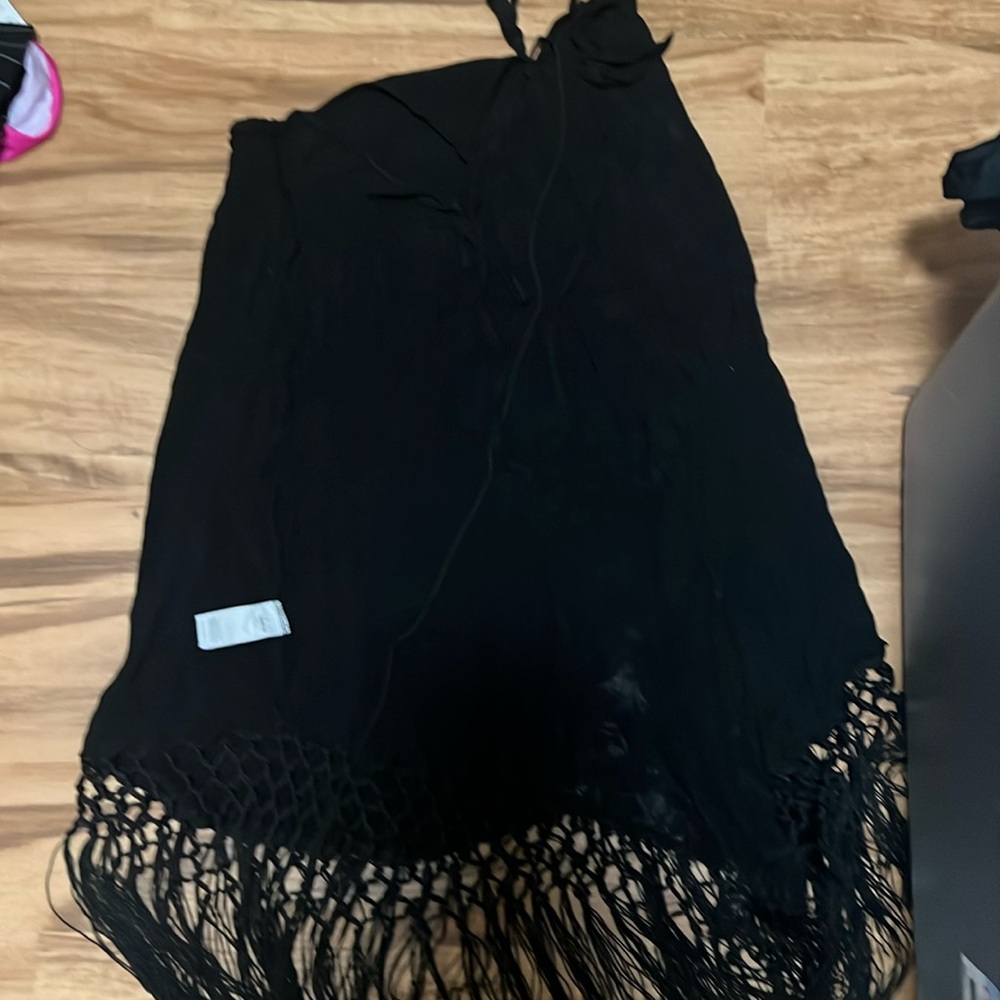 Cute black coverup!